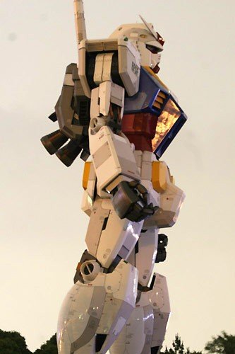 18 �������� ������� Gundam