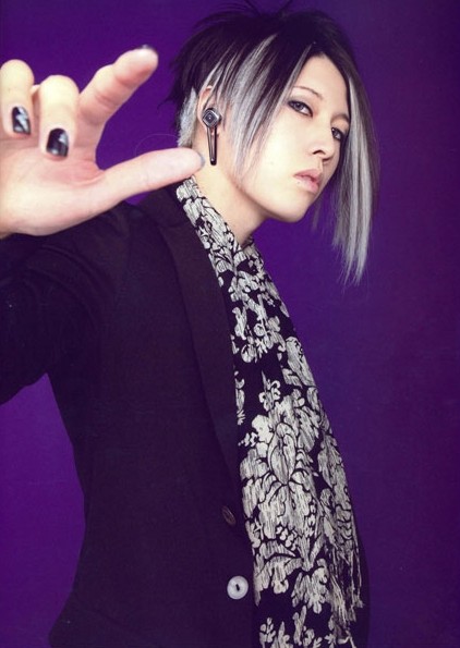 ������ �������� � ����� Miyavi